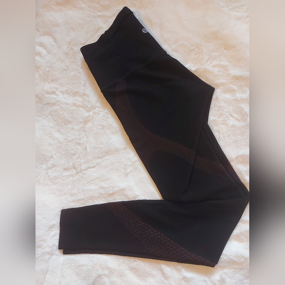 Lululemon ~ Mapped Out High-Rise Tight 28". Size 6. - Picture 6 of 13